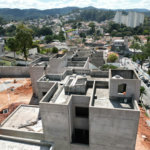 Casa à venda com 4 quartos, sendo 2 suítes, no condomínio Residencial Floresta, São Paulo - SP