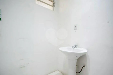 Apartamento à venda com 3 quartos, sendo 1 suíte, em Pinheiros, São Paulo, SP