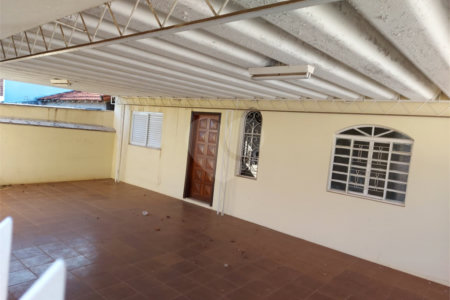 Casa de Vila à venda com 5 quartos, sendo 1 suíte, em Vila Martina, Valinhos, SP