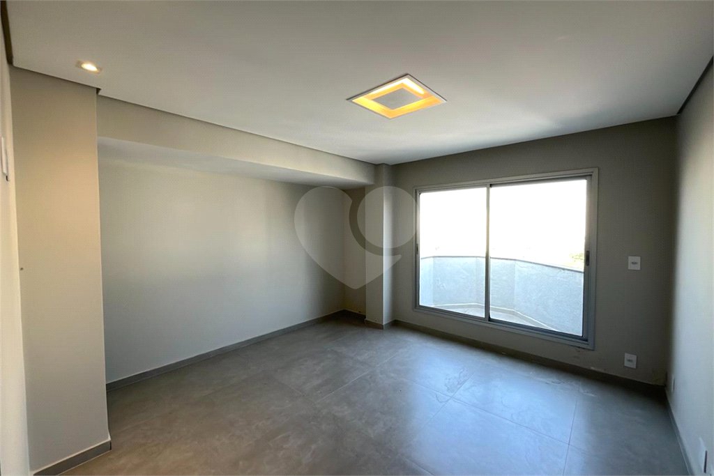 Apartamento à venda com 3 quartos, sendo 1 suíte,  em Jardim Marajoara, São Paulo, SP