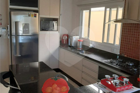 Casa à venda com 3 quartos, sendo 1 suíte,  em Vila Suissa, Mogi das Cruzes, SP