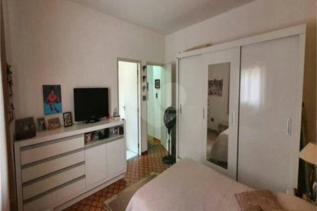 Casa à venda com 3 quartos no condomínio Recanto Florido, Vinhedo - SP
