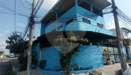 Triplex à venda com 5 quartos, sendo 1 suíte,  em Santíssimo, Rio de Janeiro, RJ
