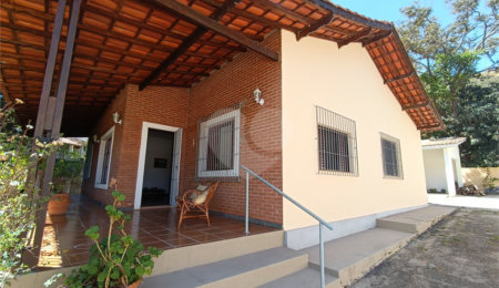 Casa para alugar com 3 quartos, sendo 1 suíte,  em Esplanada Mendes Moraes, São Roque, SP