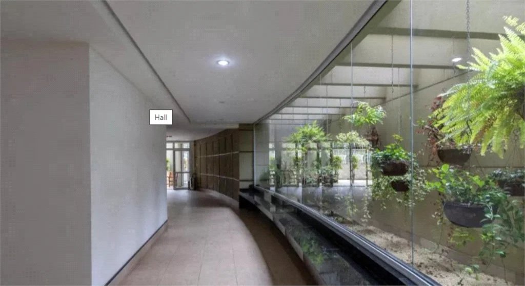 Apartamento à venda com 3 quartos, sendo 1 suíte,  em Vila Andrade, São Paulo, SP