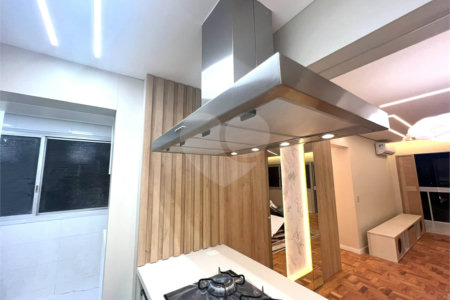 Apartamento à venda com 3 quartos, sendo 1 suíte, em Alto da Boa Vista, São Paulo, SP