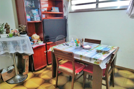 Casa à venda com 2 quartos, sendo 1 suíte, em Vila Comercial, São Paulo, SP