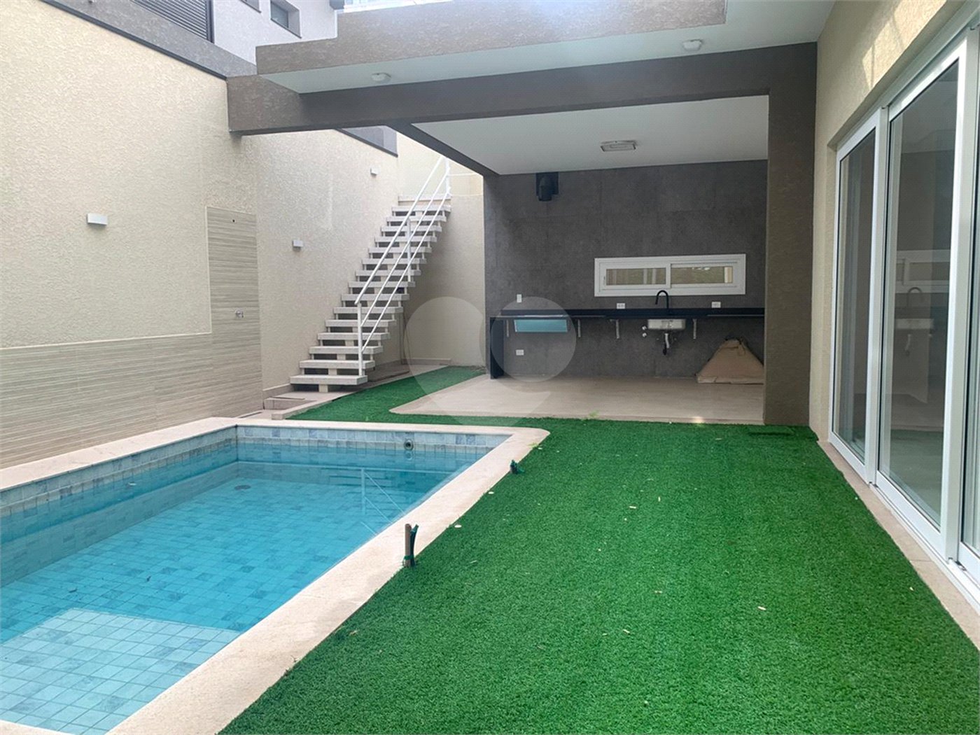 Casa à venda com 3 suítes no condomínio Quadra Real, Atibaia - SP
