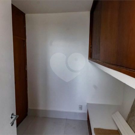 Apartamento à venda com 3 quartos, sendo 2 suítes, em Vila Andrade, São Paulo, SP