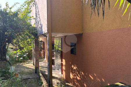 Sobrado à venda com 3 quartos, sendo 2 suítes, em Vila Correa, Ferraz de Vasconcelos, SP