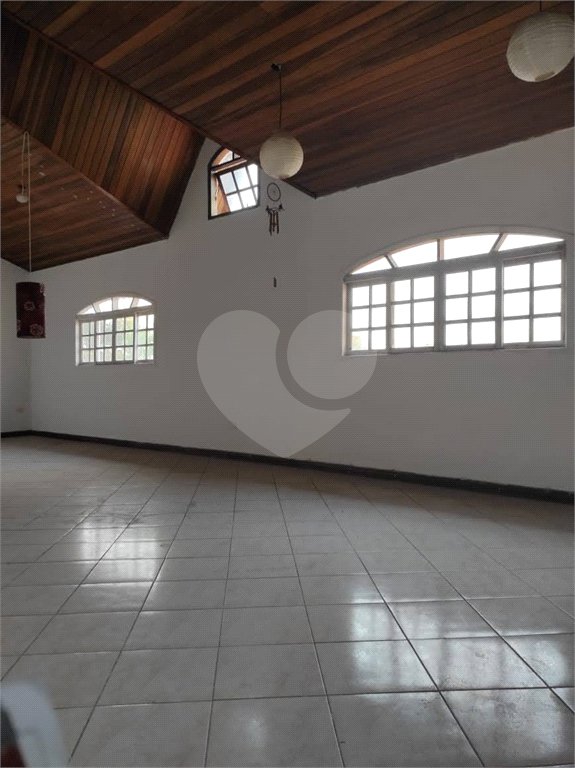 Casa à venda com 3 suítes em Matriz, Mauá, SP