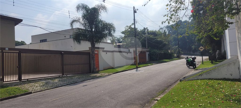 Casa à venda com 3 suítes no condomínio Alpes da Cantareira, Mairiporã - SP