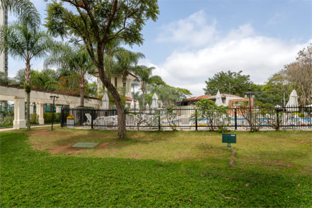 Apartamento à venda com 3 quartos, sendo 1 suíte, em Santo Amaro, São Paulo, SP
