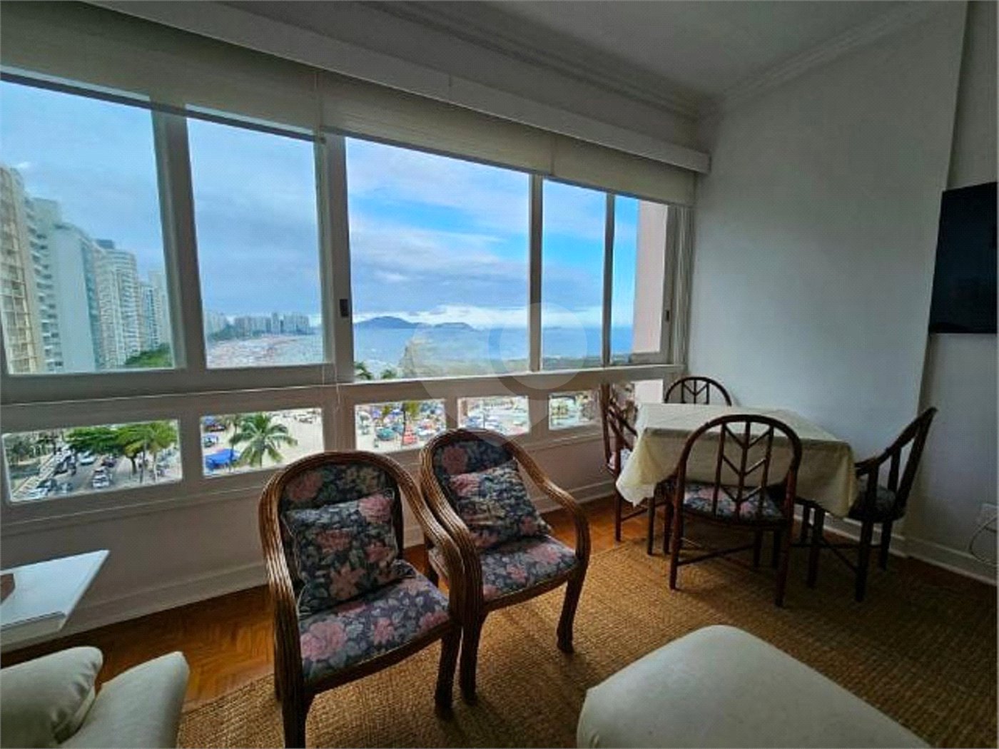Apartamento à venda com 4 quartos em Pitangueiras, Guarujá, SP