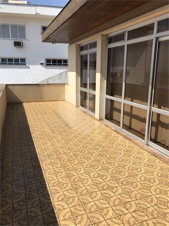 Sobrado à venda com 5 quartos, sendo 1 suíte, em Jardim São Bento, São Paulo, SP
