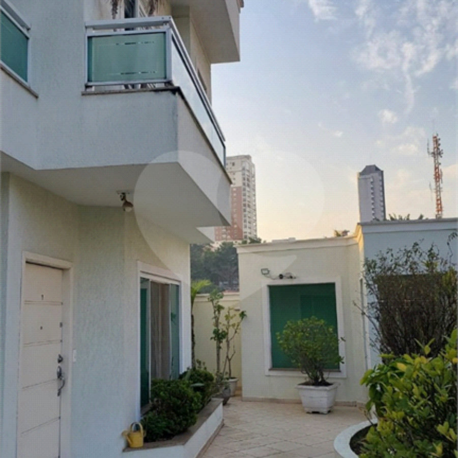 Casa à venda com 3 suítes no condomínio Itapuã XI, São Paulo - SP