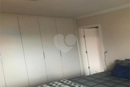 Casa à venda com 4 quartos, sendo 2 suítes, em Jardim Samara, São Paulo, SP