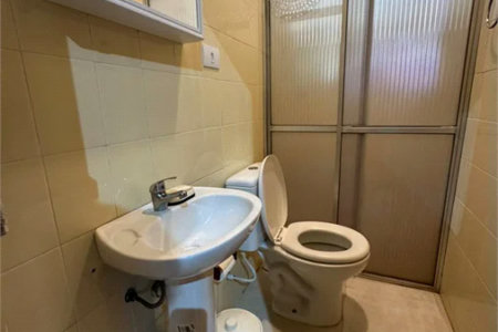 Casa à venda com 4 quartos, sendo 2 suítes, no condomínio Chacara Marques, Santana de Parnaíba - SP
