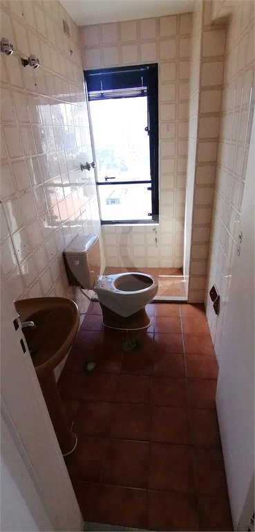 SALA COMERCIAL 55m2 Á VENDA NA VILA MARIANA (LADO DIREITO)