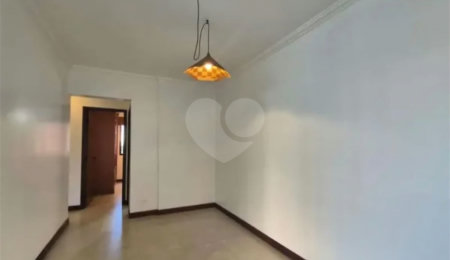 Apartamento à venda com 3 quartos, sendo 1 suíte,  em Jardim das Vertentes, São Paulo, SP