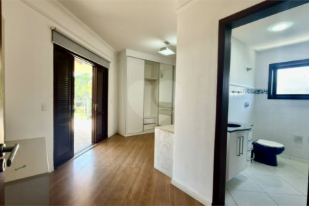 Casa à venda com 4 suítes no condomínio Parque Village Castelo, Itu - SP