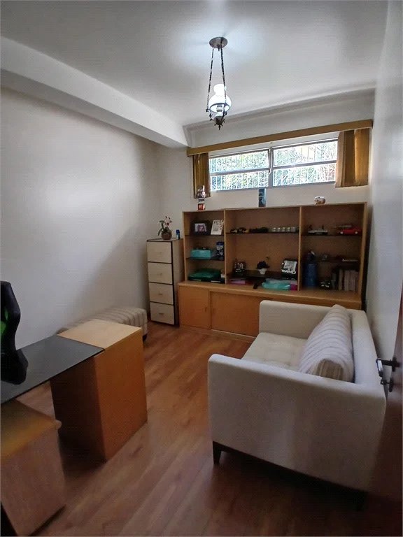 Sobrado à venda com 4 quartos, sendo 2 suítes,  em Jardim Leonor, São Paulo, SP