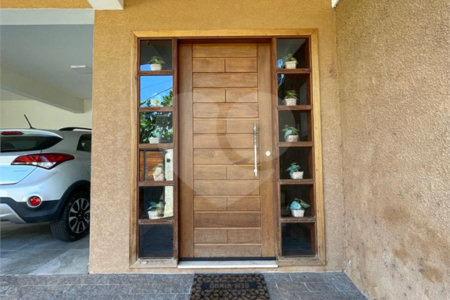 Casa à venda com 4 quartos, sendo 3 suítes, em Cidade Satélite, Atibaia, SP