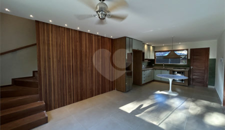 Duplex à venda com 3 suítes no Centro / Arraial D'ajuda, Porto Seguro, BA