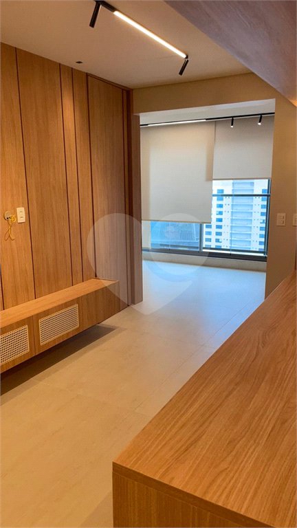 Apartamento à venda ou para alugar com 2 suítes em Pinheiros, São Paulo, SP