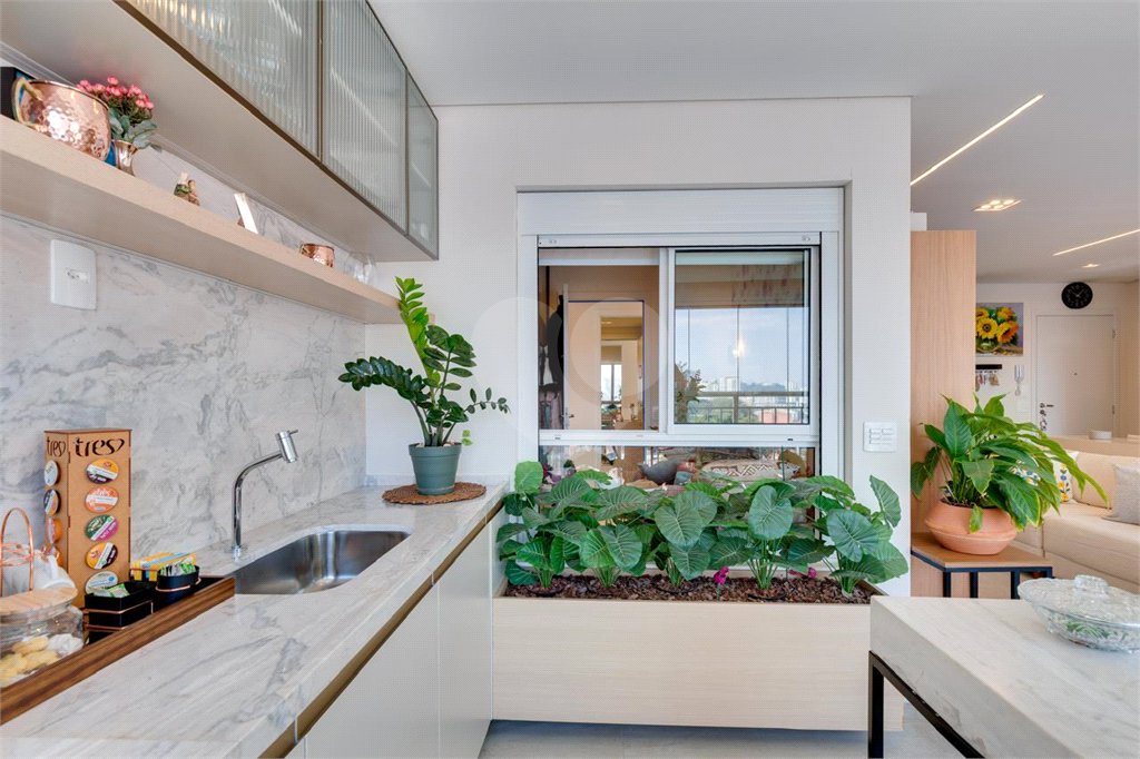 Apartamento à venda com 3 quartos, sendo 2 suítes, em Santo Amaro, São Paulo, SP