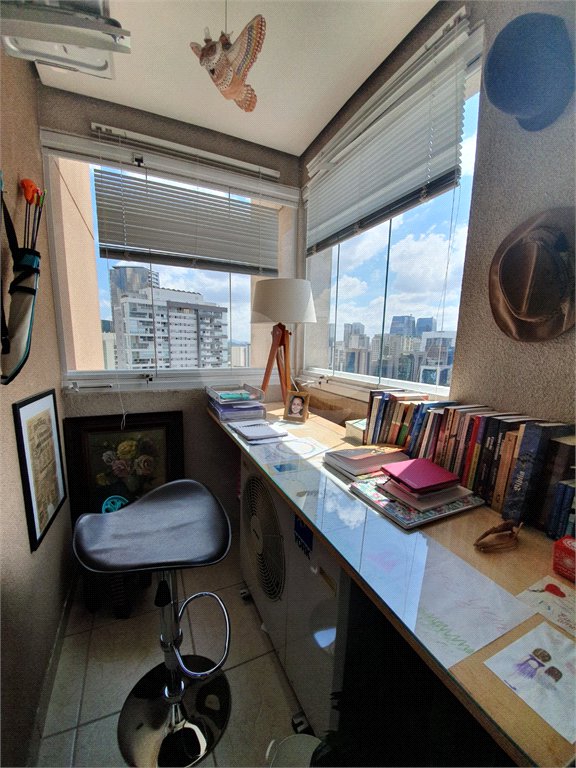 Apartamento para alugar com 3 quartos, sendo 2 suítes, em Brooklin Paulista, São Paulo, SP