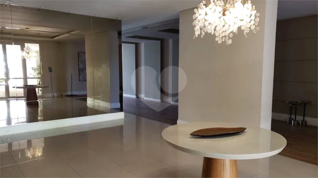 Apartamento à venda com 3 suítes em Vila Alexandria, São Paulo, SP