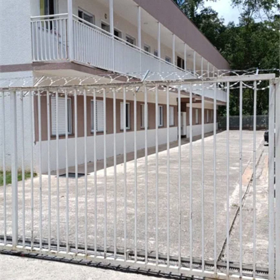 Casa à venda com 2 quartos no condomínio Villa Genova I, Cotia - SP