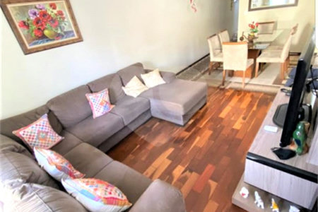 Sobrado à venda com 4 quartos, sendo 1 suíte, em Vila Mazzei, São Paulo, SP