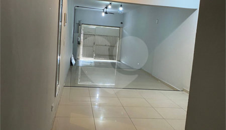 Sobrado à venda com 3 quartos, sendo 1 suíte,  em Jardim Regis, São Paulo, SP