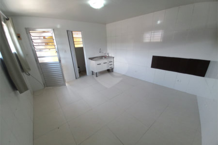 Casa à venda com 5 quartos, sendo 1 suíte, em Jardim Novo Taboão, São Paulo, SP