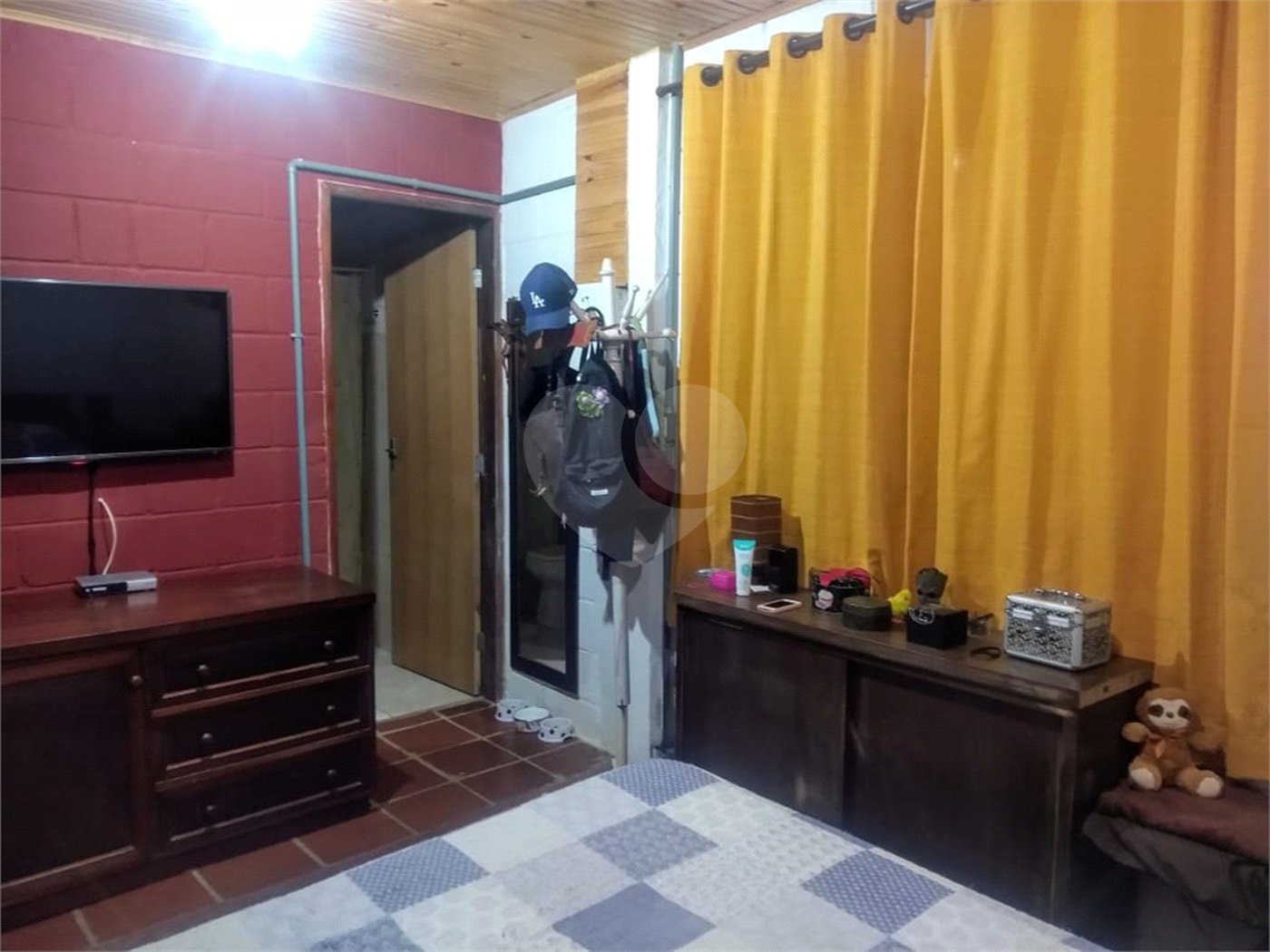 Casa à venda com 3 quartos, sendo 1 suíte, no condomínio Cinco Lagos, Mairiporã - SP