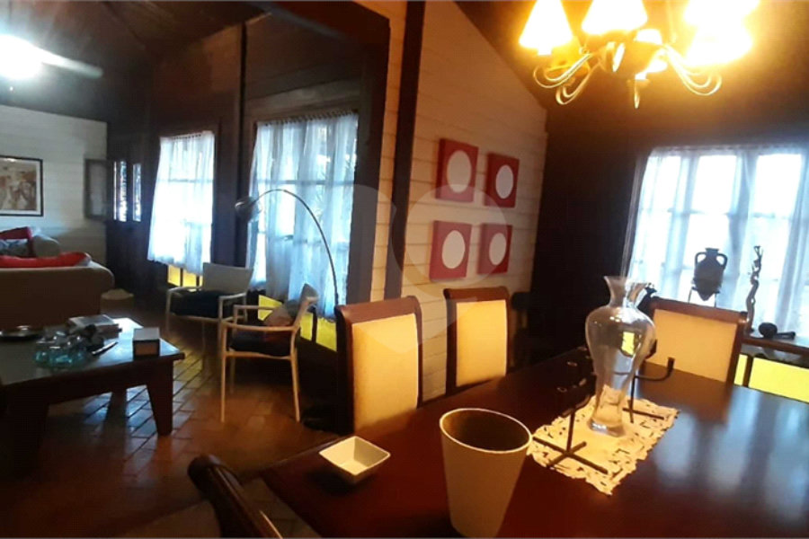 Casa à venda ou para alugar com 4 quartos, sendo 2 suítes, em Serra da Cantareira, Mairiporã, SP