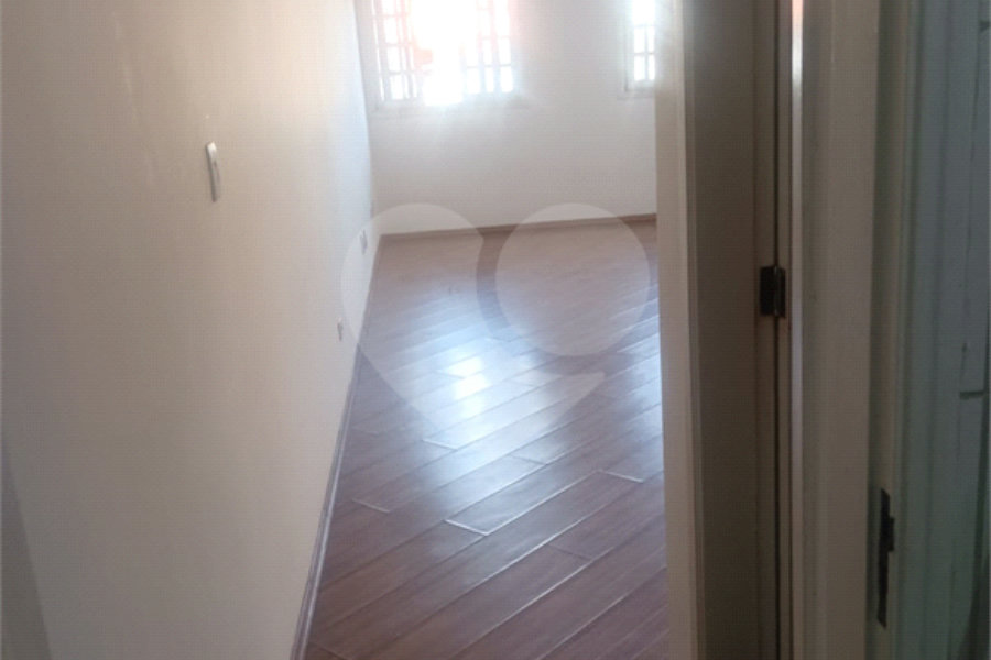 Sobrado à venda com 3 quartos, sendo 2 suítes,  em Parada Inglesa, São Paulo, SP
