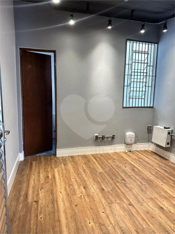 Casa à venda com 4 quartos, sendo 1 suíte, em Vila Oliveira, Mogi das Cruzes, SP