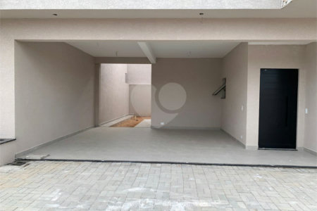 Casa à venda com 3 suítes no condomínio Residencial Celina, Atibaia - SP