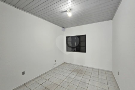 Casa à venda com 2 quartos, sendo 1 suíte, no Centro, Atibaia, SP