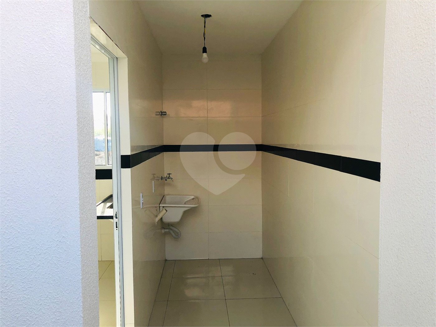 Casa à venda com 2 quartos no condomínio Residencial Turim, Mogi das Cruzes - SP