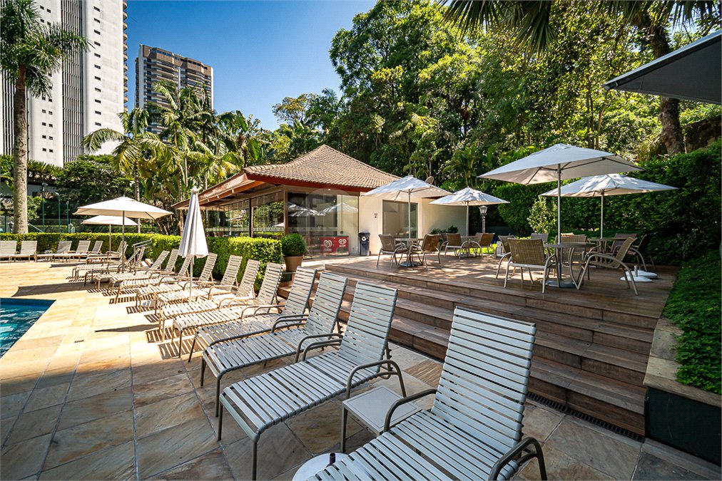 Apartamento à venda ou para alugar com 4 suítes em Alto da Boa Vista, São Paulo, SP