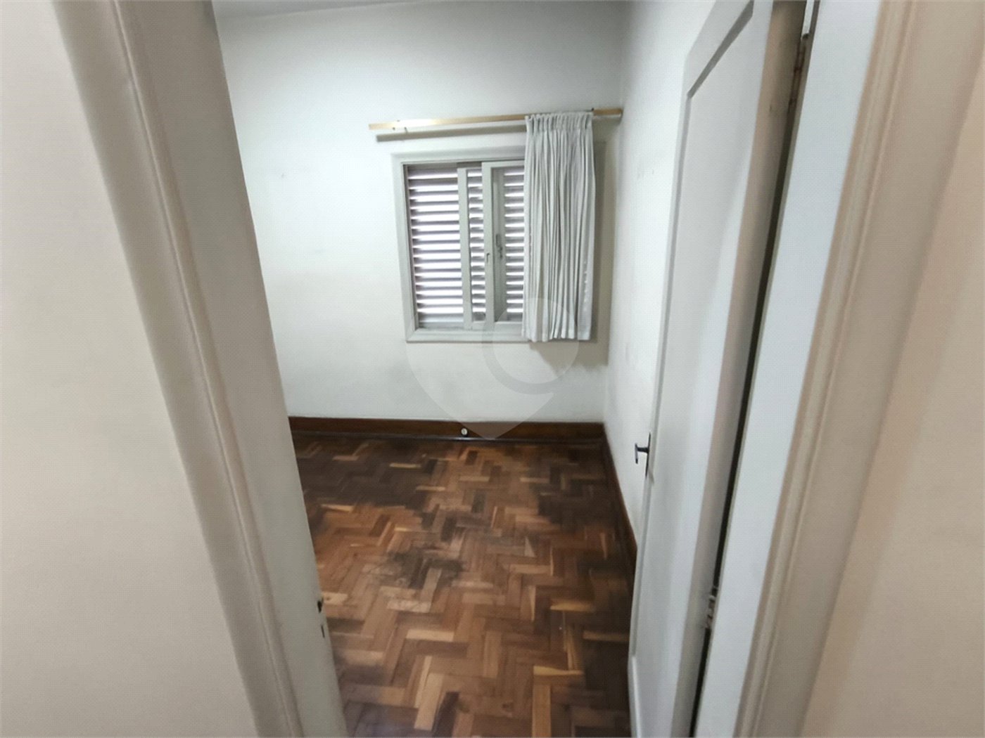 Sobrado à venda com 5 quartos, sendo 1 suíte, em Jardim Trussardi, São Paulo, SP