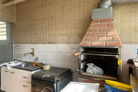 Casa à venda com 5 quartos, sendo 3 suítes, em Vila Rosália, Guarulhos, SP