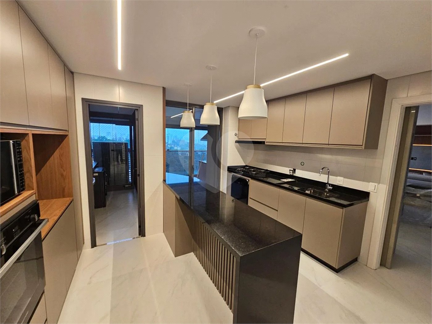Apartamento à venda com 3 suítes em Jardim Morumbi, São Paulo, SP