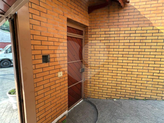 Casa à venda com 4 quartos, sendo 2 suítes,  em Carandiru, São Paulo, SP