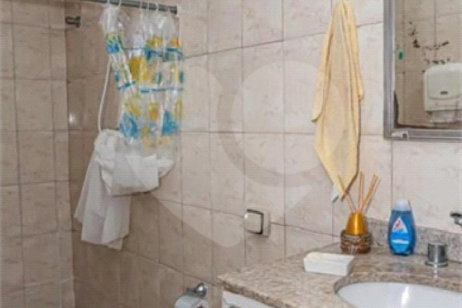 Sobrado à venda com 4 quartos no Brasilândia, São Paulo, SP