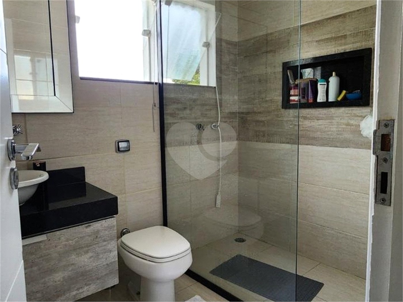 Casa à venda com 4 quartos, sendo 2 suítes, no condomínio Ibiti Royal Park, Sorocaba - SP